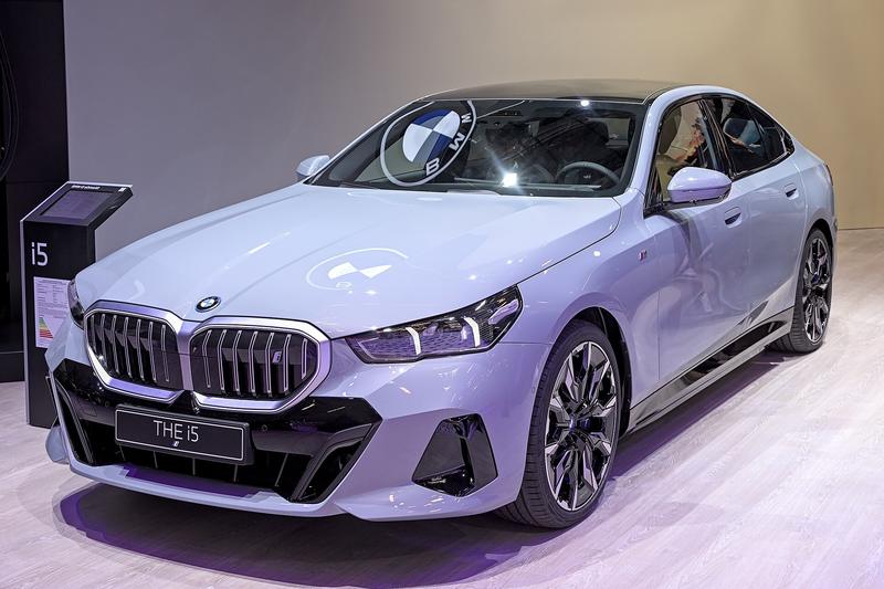BMW i5 (G60)