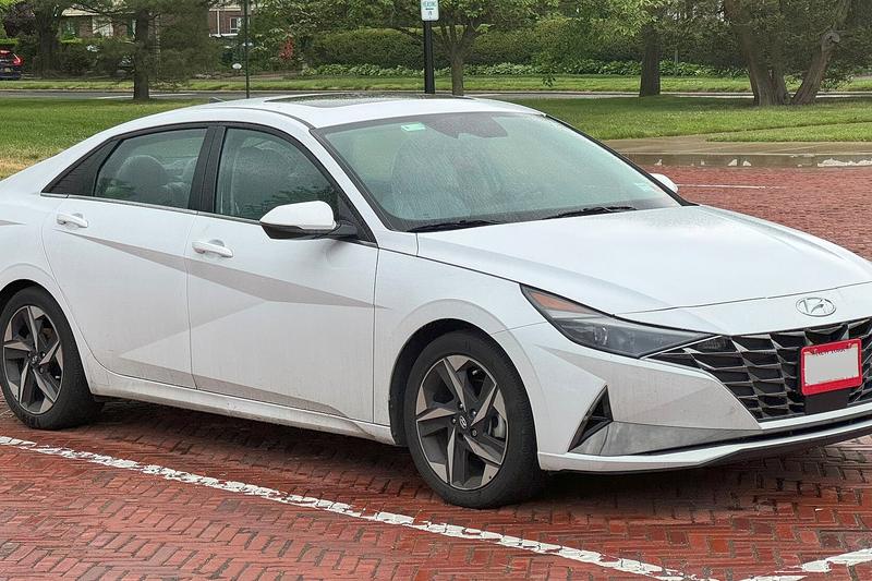 Hyundai Elantra Limited (CN7, 2021) – ABŞ bazarı versiyası