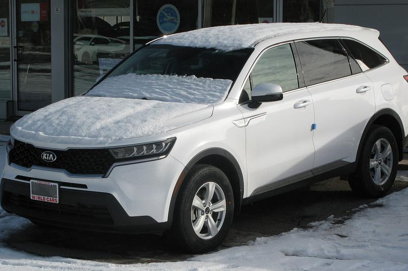 Kia Sorento LX (2021) – ABŞ bazarı versiyası
